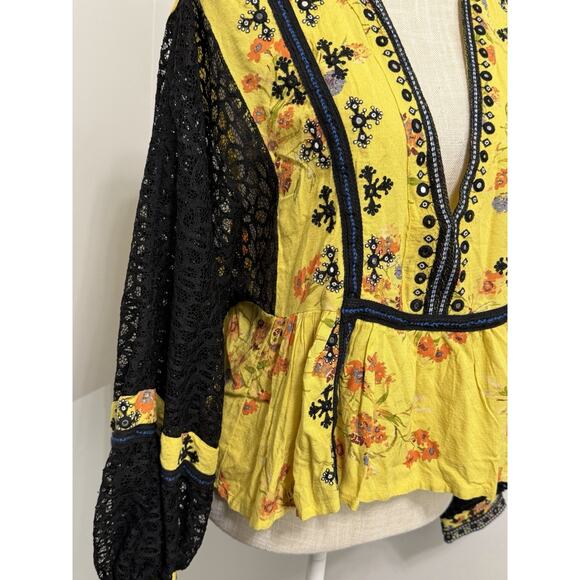 Free People Boogie All Night VNeck Lace Sleeve Peasant Top Shirt Yellow Floral S - Picture 2 of 2